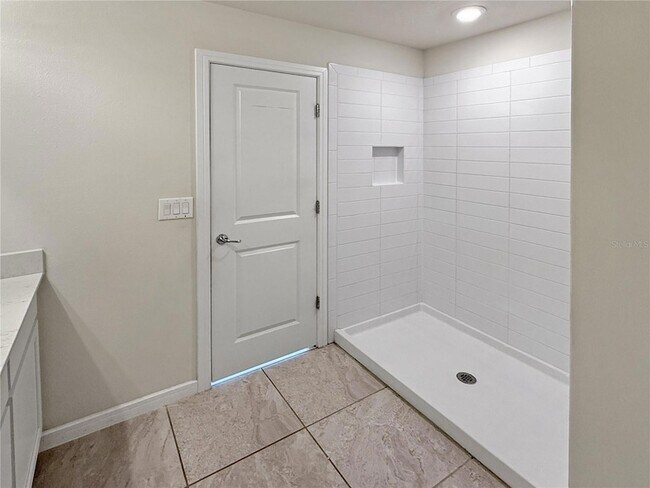 Building Photo - 5012 Blue Hammock Ct