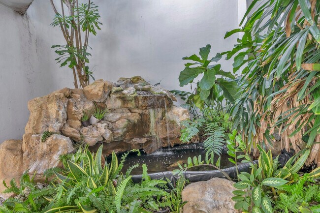 Building Photo - 11930 N Bayshore Dr