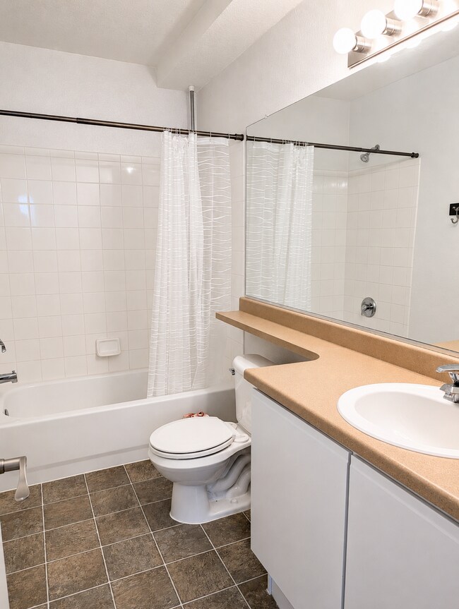 Building Photo - 3 Bedroom Home for Rent in Green Valley Ranch | Pet Friendly | Granite Counters | Near DIA