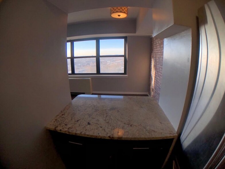 Building Photo - 285 Aycrigg Ave