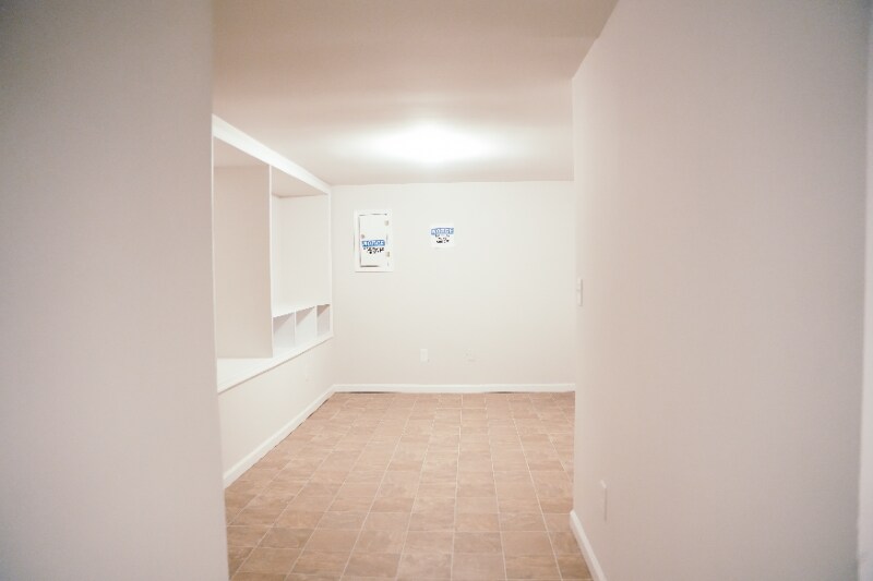 Building Photo - 916 W Lombard St