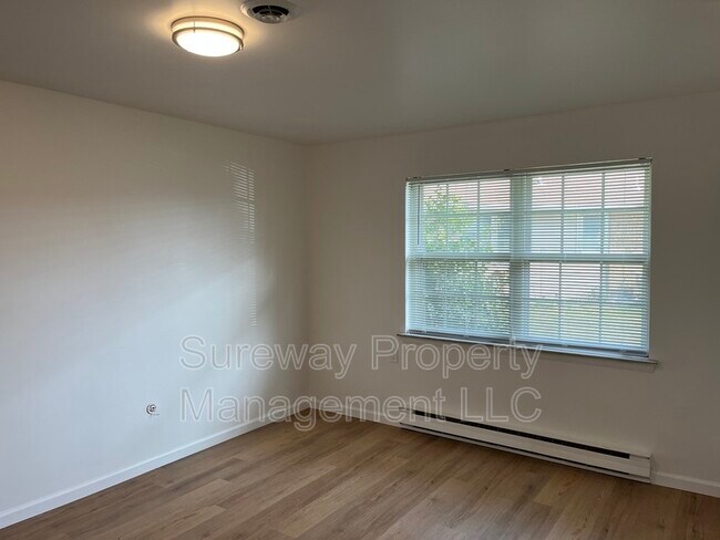 Building Photo - 134A Buckingham Dr