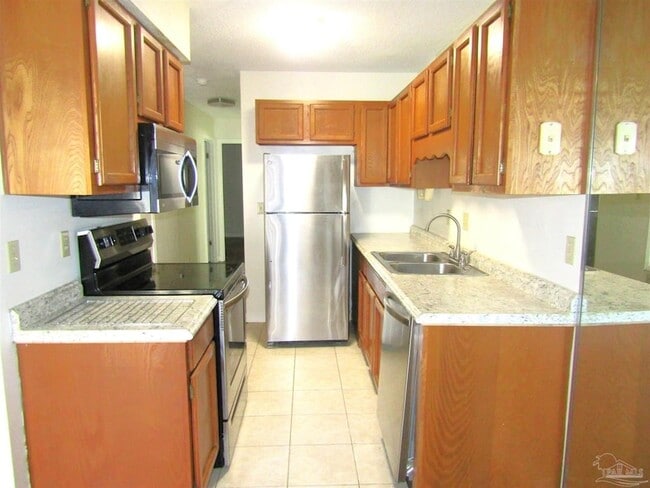 Building Photo - 9345 Chisholm Rd