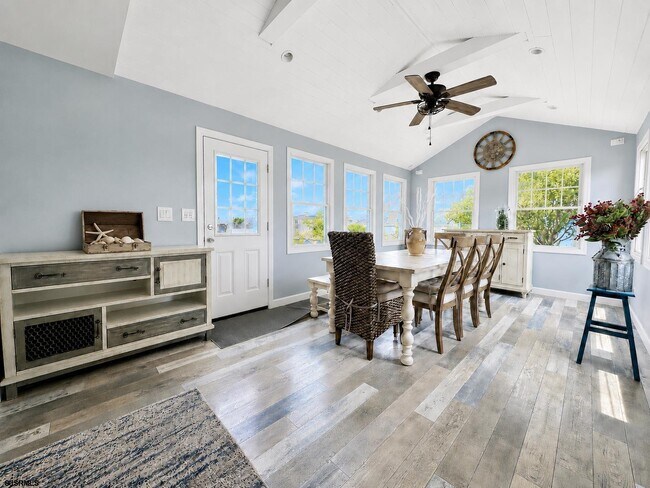 Building Photo - 4514 Harbor Beach Blvd