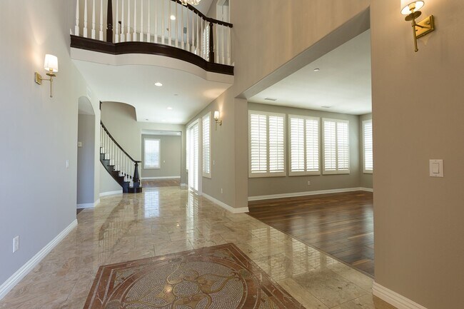 Building Photo - Single Family Golf Course Home for rent in...