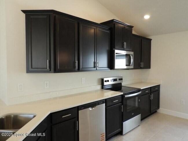 Building Photo - 1126 Kylar Dr NW