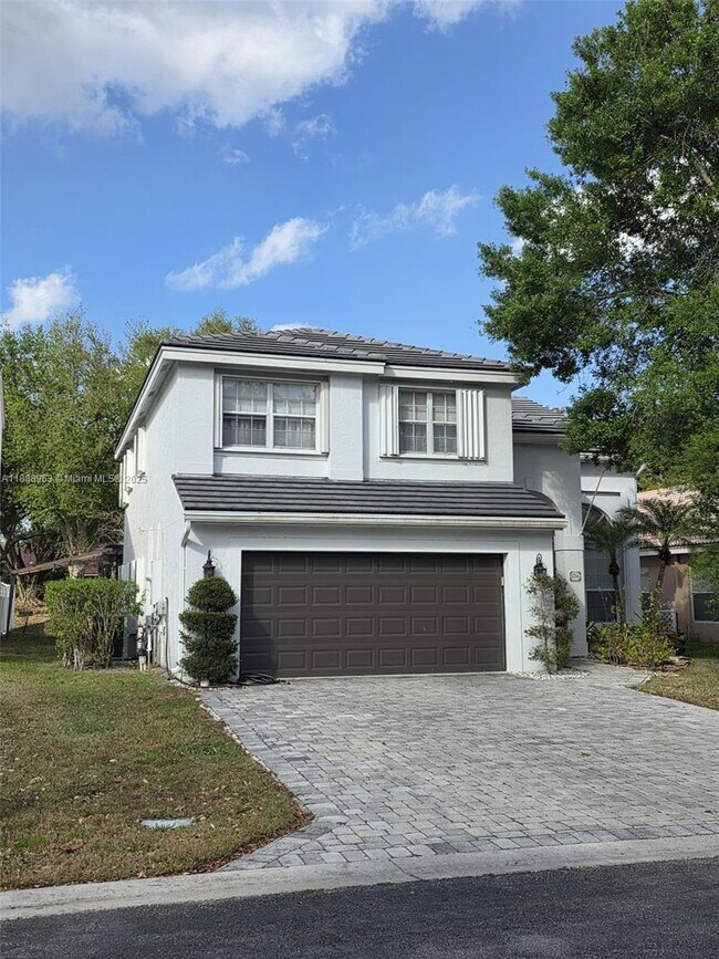 Building Photo - 10766 Crescendo Cir