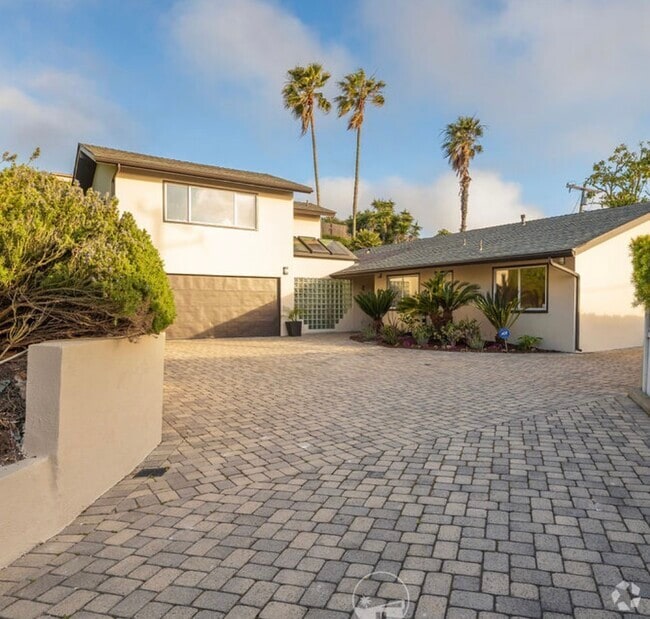 Building Photo - 28068 Santona Dr