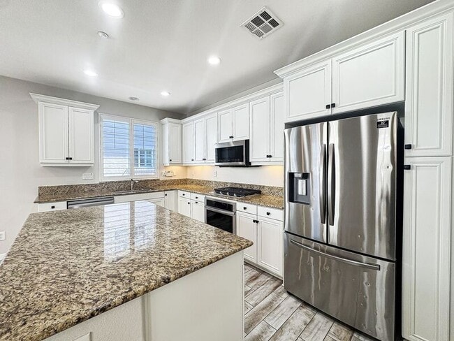 Building Photo - 3011 Cole Grade Dr