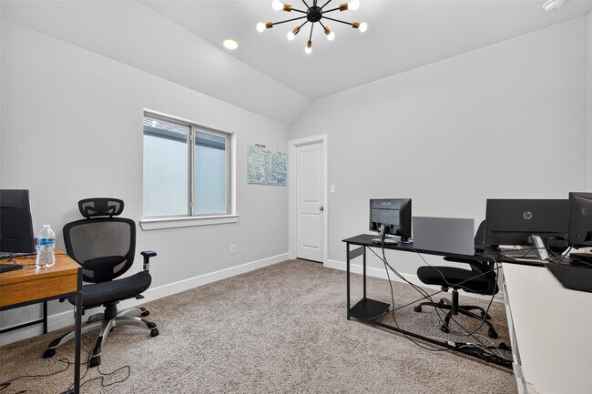 Building Photo - 435 Imperial Blvd