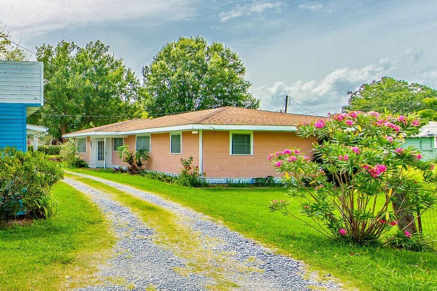 Day Driveway View - 5306 LA-1