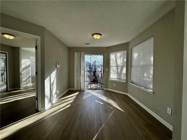 Building Photo - 1107 Sandy Ln Dr