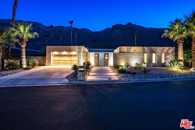 Building Photo - 1175 Los Robles Dr