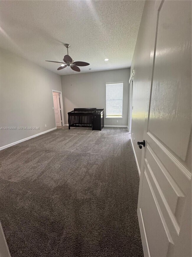 Building Photo - 10671 SW Waterway Ln