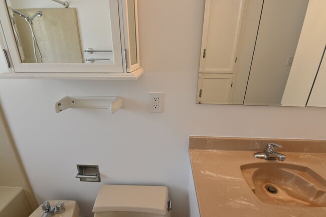 Building Photo - West SJ Beauty, Pool & Spa, 2/2 SFR