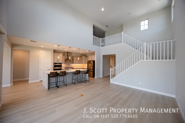 Building Photo - 5839 N 88th Ln