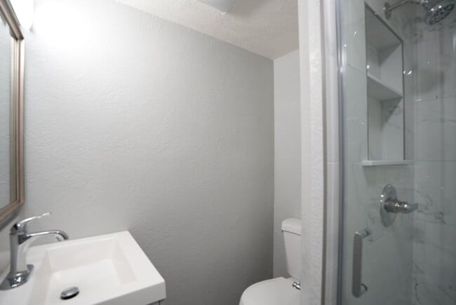 Building Photo - Charming Three Bedroom Westwood Napa Home