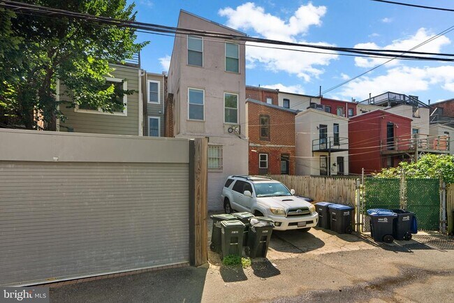 Building Photo - 1932 15th St NW