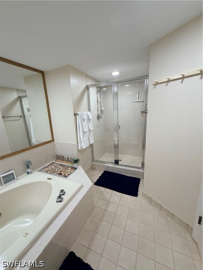 Building Photo - 360 Horse Creek Dr