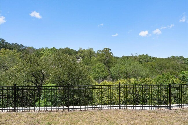 Building Photo - 2720 Bristol Dr