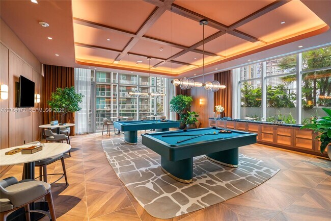 Building Photo - 77 SE 5th St