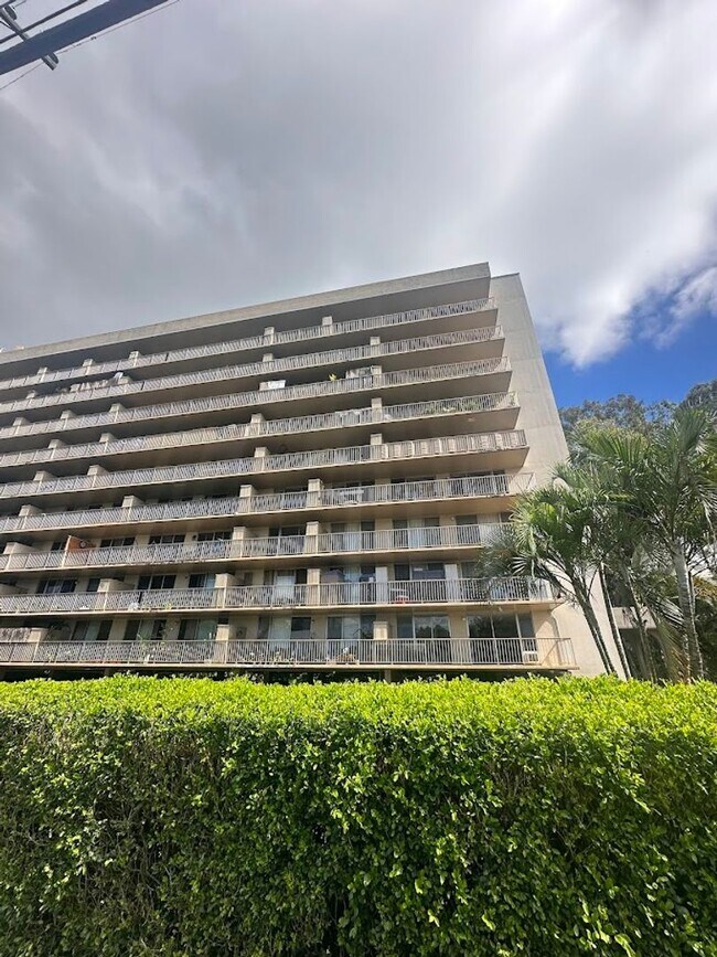 Building Photo - 1830 Wilikina Dr