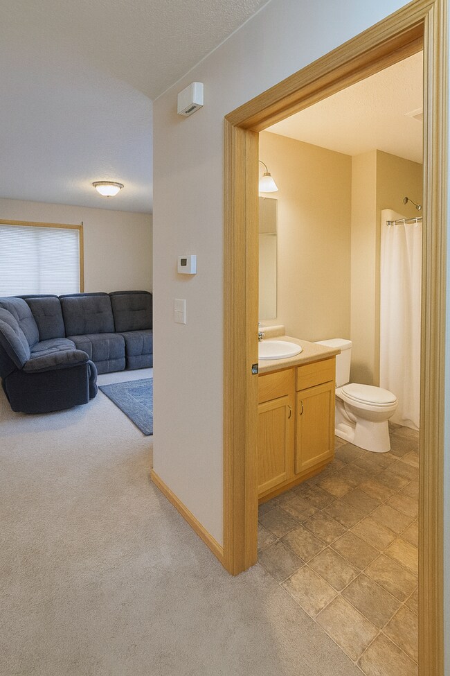 Building Photo - 1040/1044 4th St SE, Forest Lake, MN 55129 (duplex)