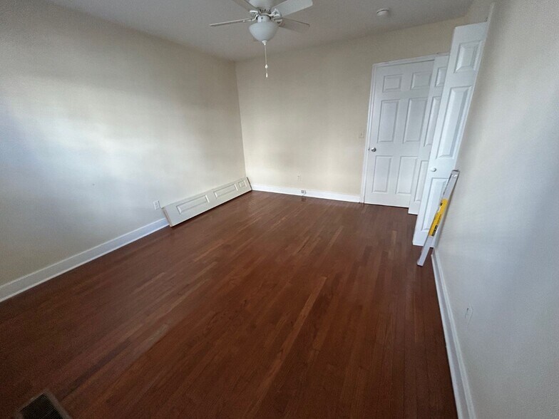 Building Photo - 61 Cooper St