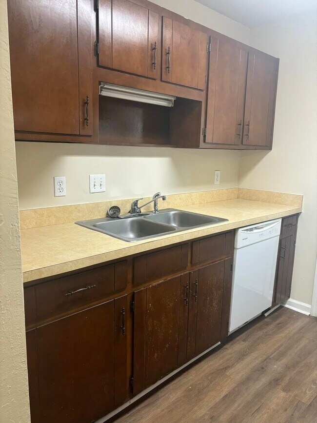Building Photo - 2528 Prest Ct