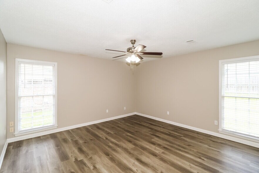 Building Photo - 4520 S Germantown Rd