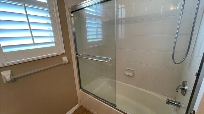 Building Photo - 7704 Drayton Cir