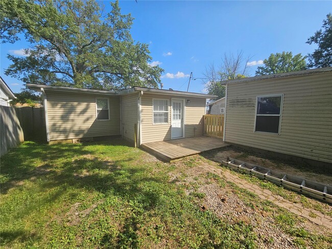 Building Photo - 939 Green Mt Ln