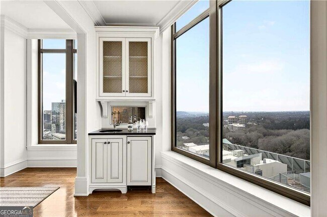 Building Photo - 3376 Peachtree Rd NE