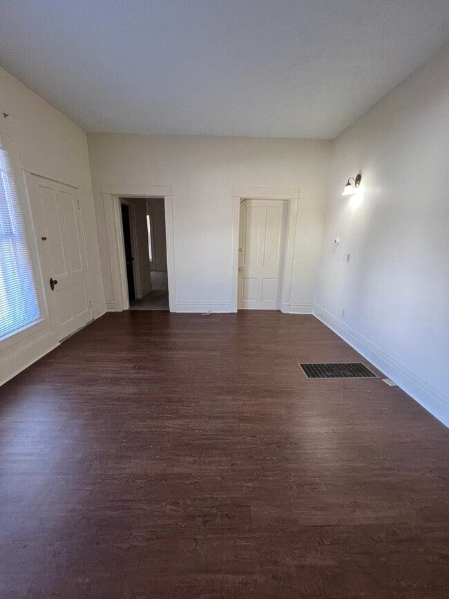 Building Photo - 311 N Hamilton St