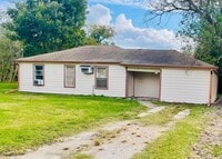 Building Photo - 1745 Rivercrest St