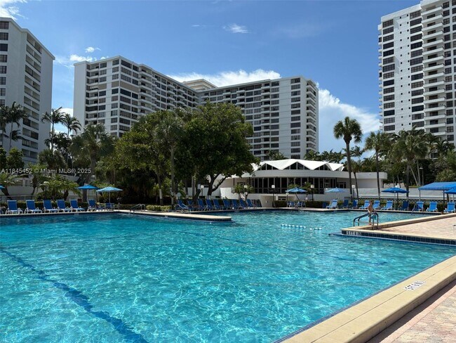 Building Photo - 600 Three Islands Boulevard