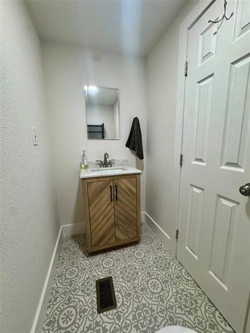 Building Photo - 889 Quail Creek Cir