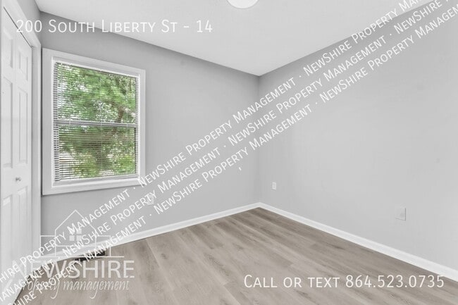 Building Photo - 200 S Liberty St