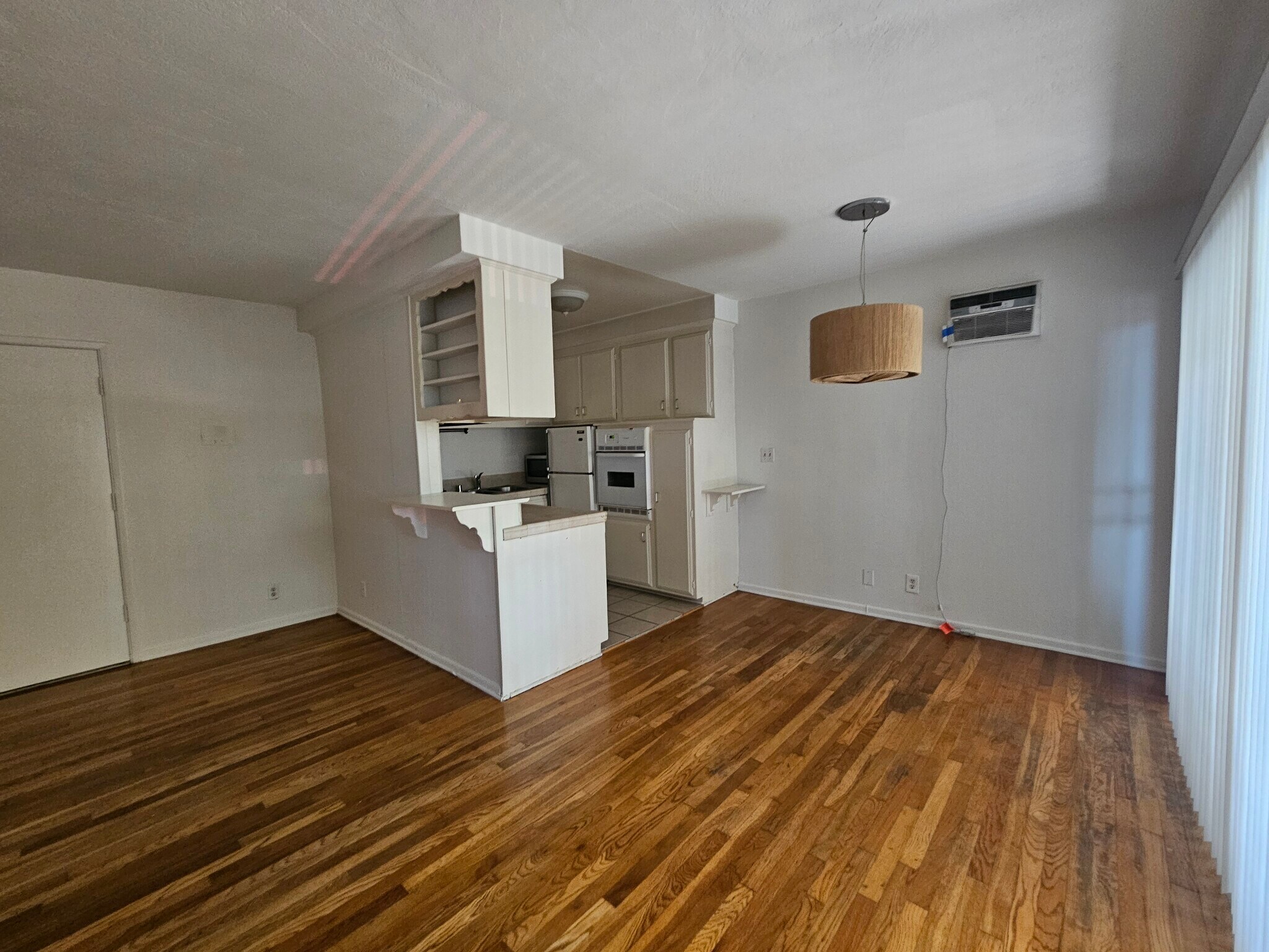Building Photo - 1479 Stoner Ave