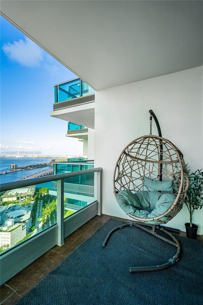 Building Photo - 900 Biscayne Blvd