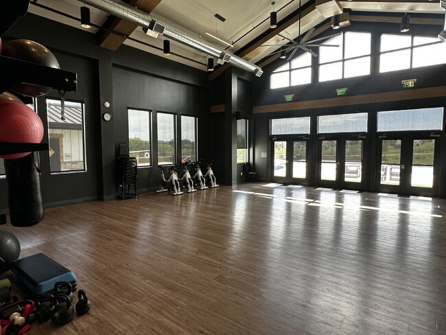 Building Photo - **AVAILABLE NOW!! Age 55+ Gated Community ...