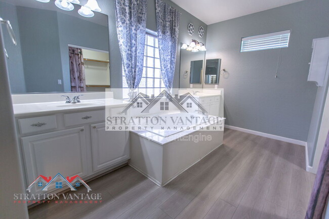 Building Photo - 21748 E Escalante Rd