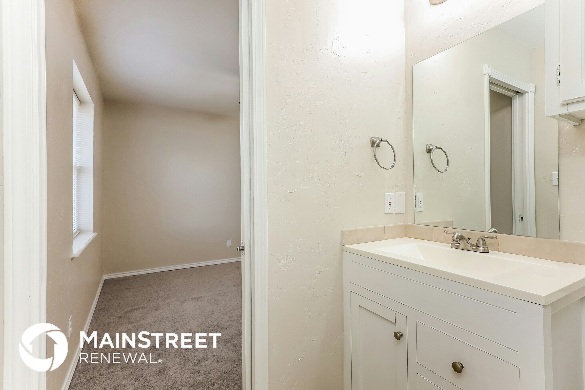 Building Photo - 908 N 5th St