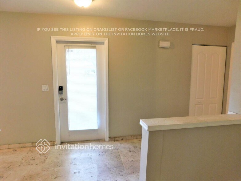 Building Photo - 5620 SW 119th Ave