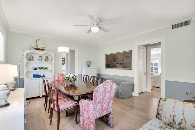 Building Photo - 511 29th St