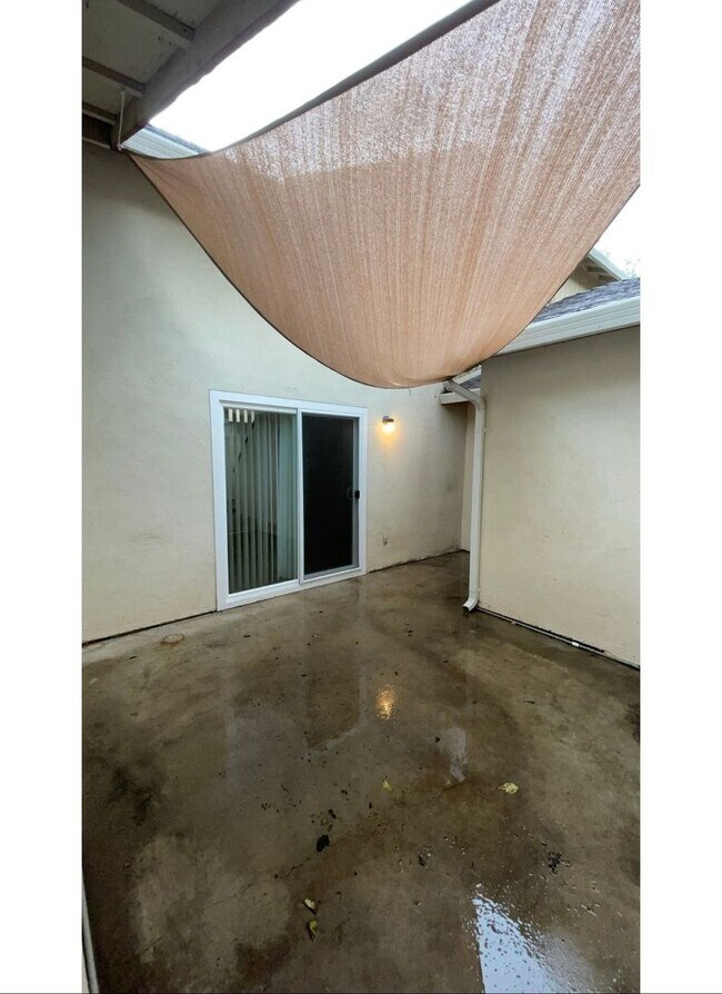 Building Photo - 3517 Woodglen Dr