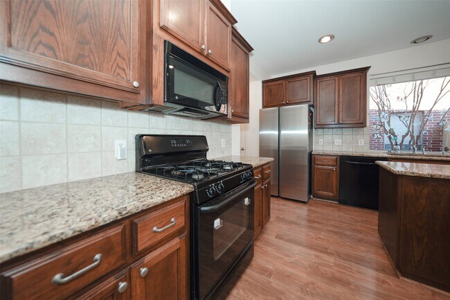 Building Photo - 4426 Greenwood Trace Ln