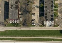 Primary Photo - Peppertree Apartments