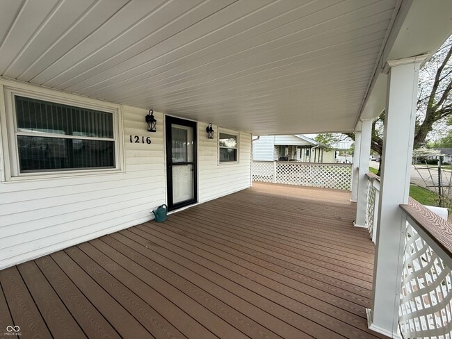 Building Photo - 1216 N Cherry St