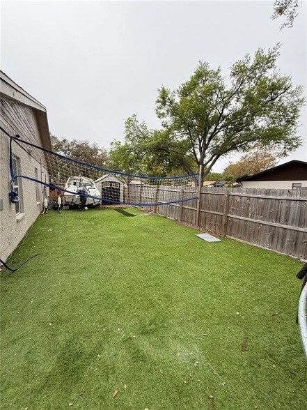 Building Photo - 4413 Ridgeline Cir